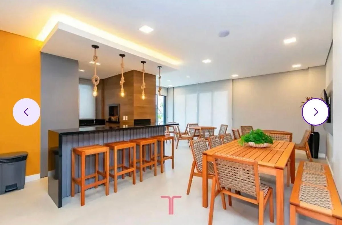One-bedroom apartment in a building with a coworking space — photo 12