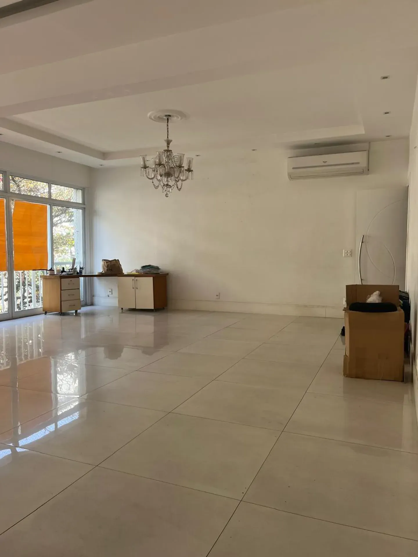 Apartamento com 4 quartos e ar-condicionado — photo 2