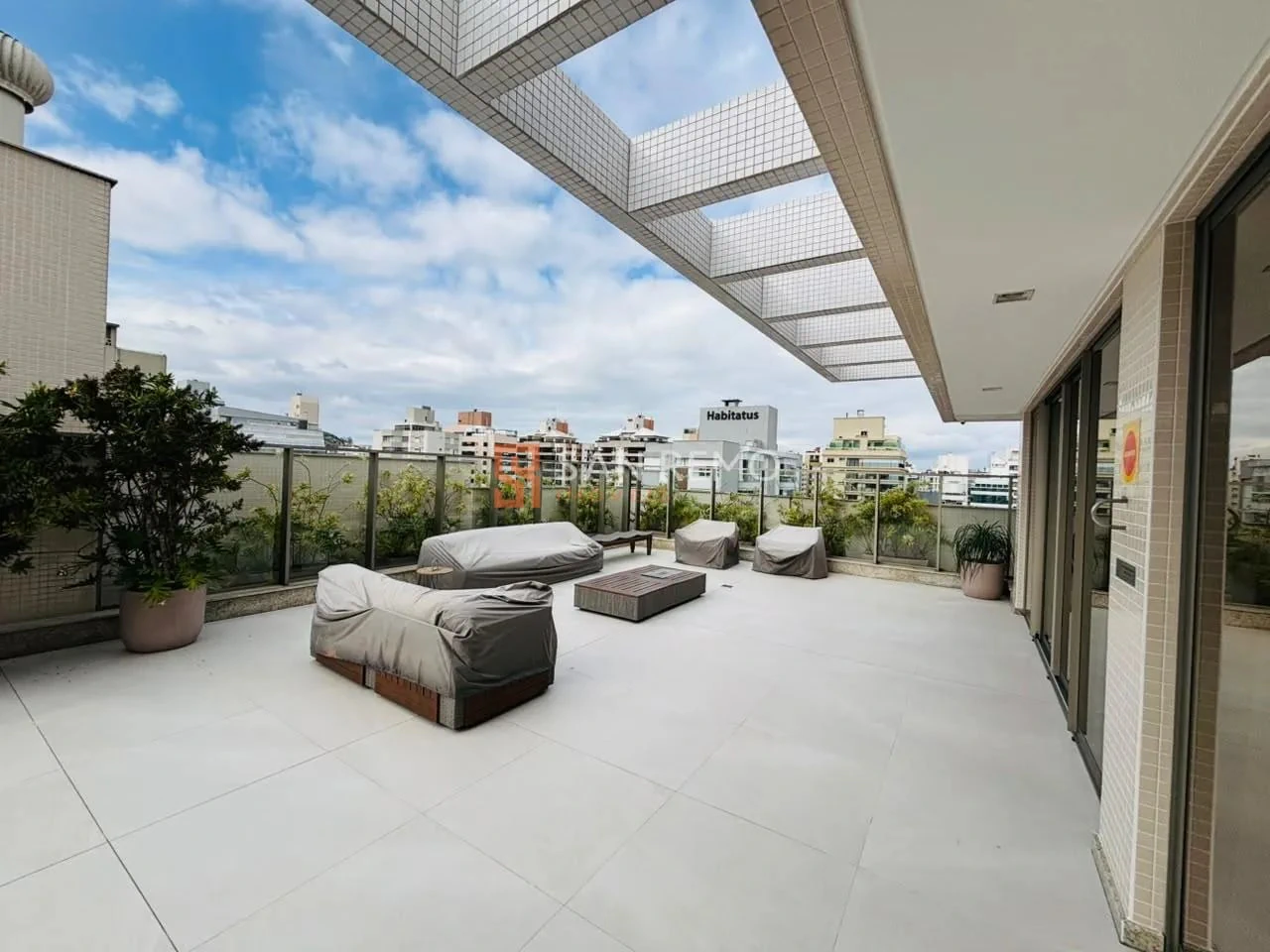 Furnished apartment, 95 m², with a grill on the balcony — photo 29