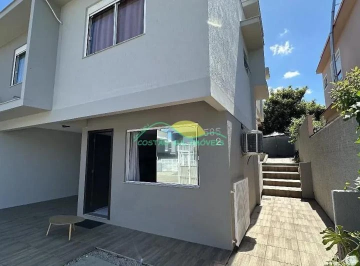 3-bedroom house with a private BBQ area — photo 7