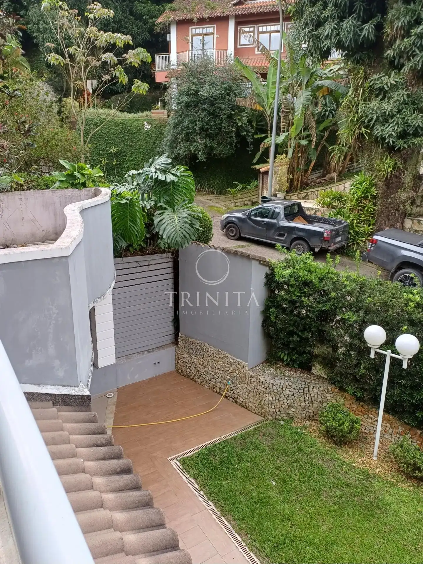 House, 490 m², with a grill on the balcony — photo 20