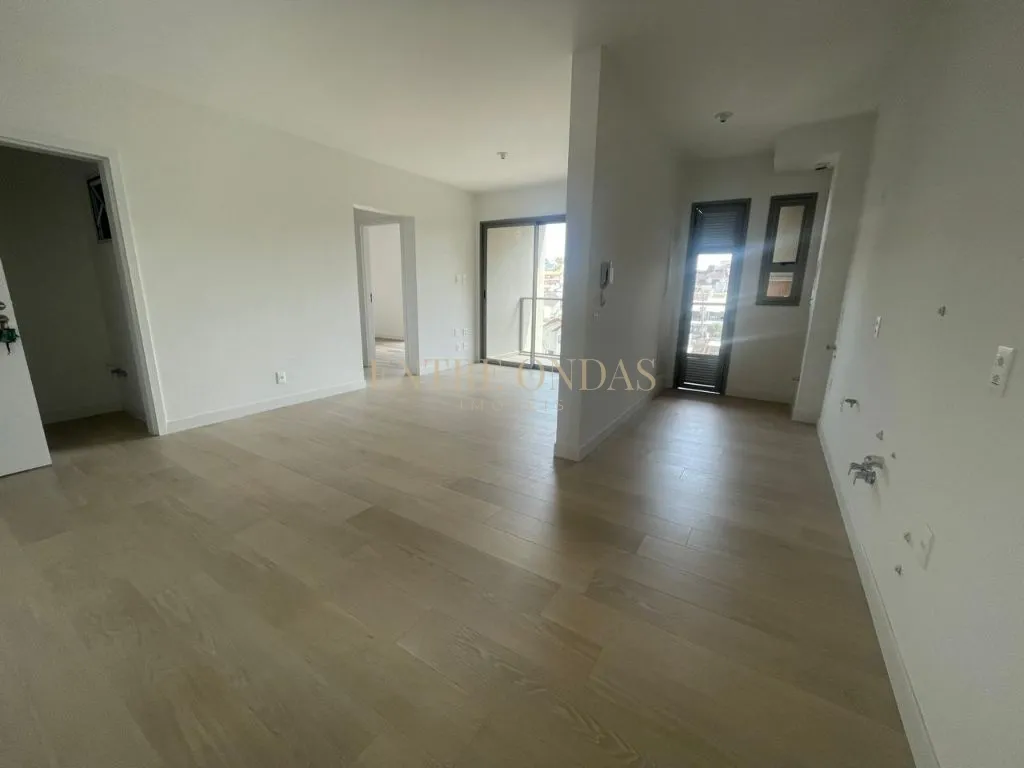 Balcony with a grill in a 2-bedroom apartment, 20 m² — photo 9