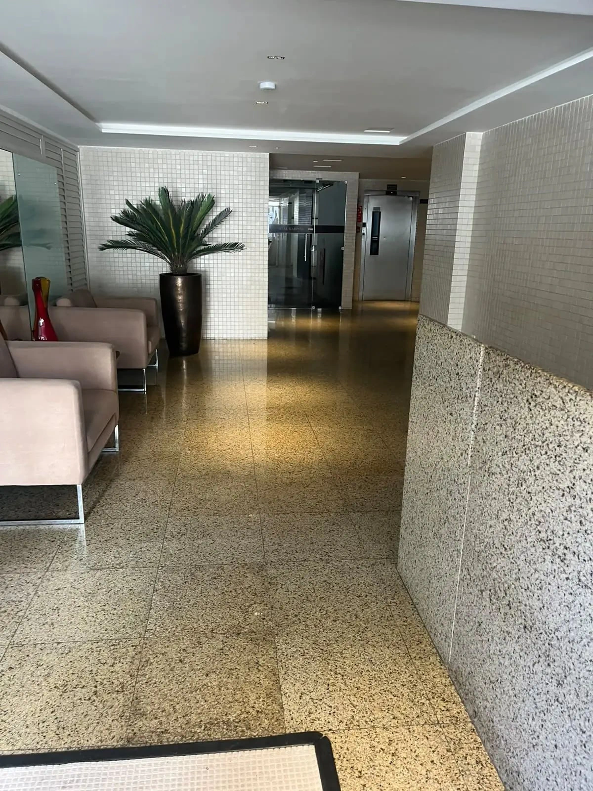 Квартира з 3 спальнями, у будинку є басейн — photo 14