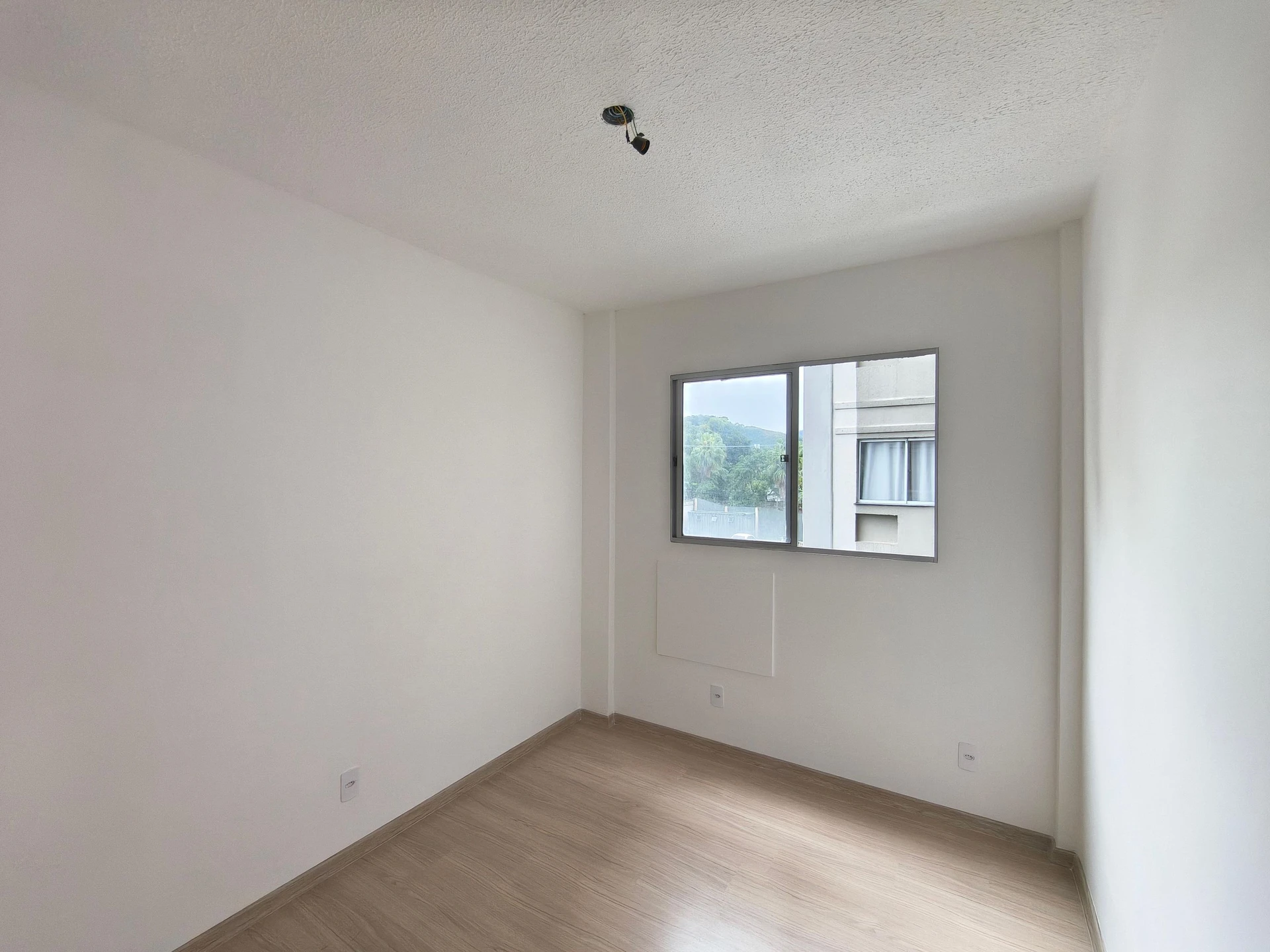Apartamento de 2 habitaciones con balcón y mascotas — photo 17