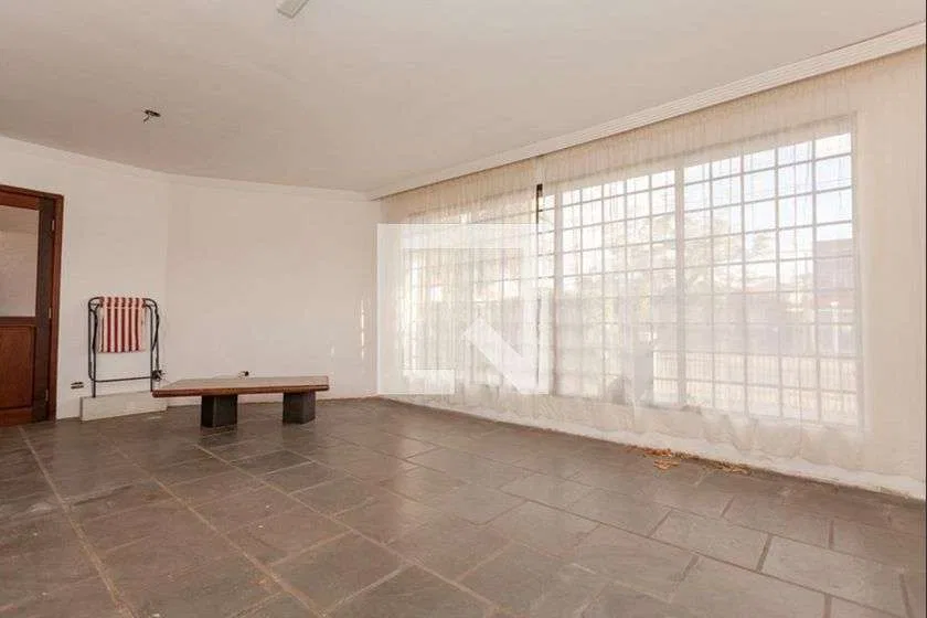 House with 5 bedrooms and a private garden — photo 16