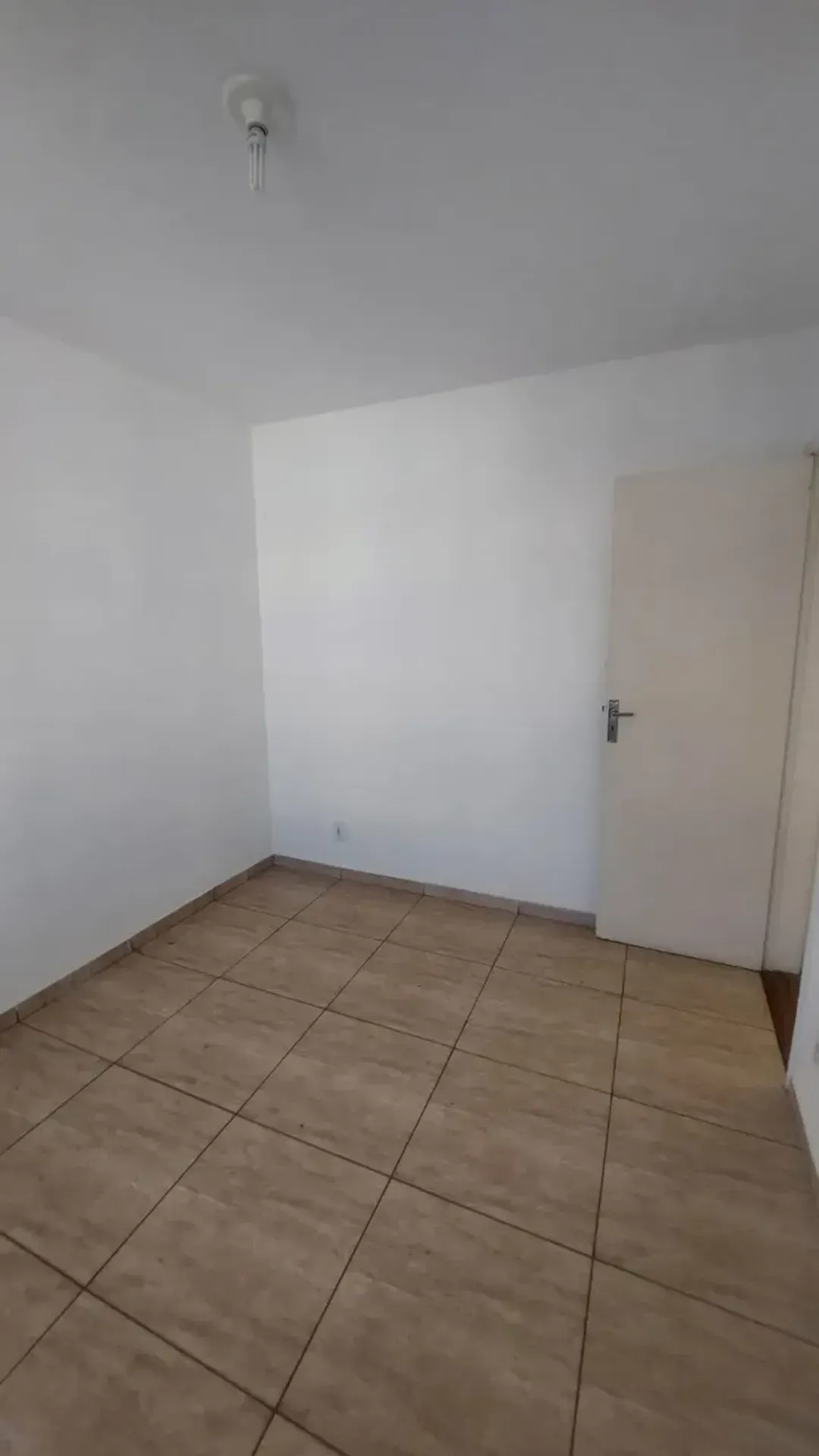 Unfurnished 2-bedroom apartment with 70 m² — photo 12