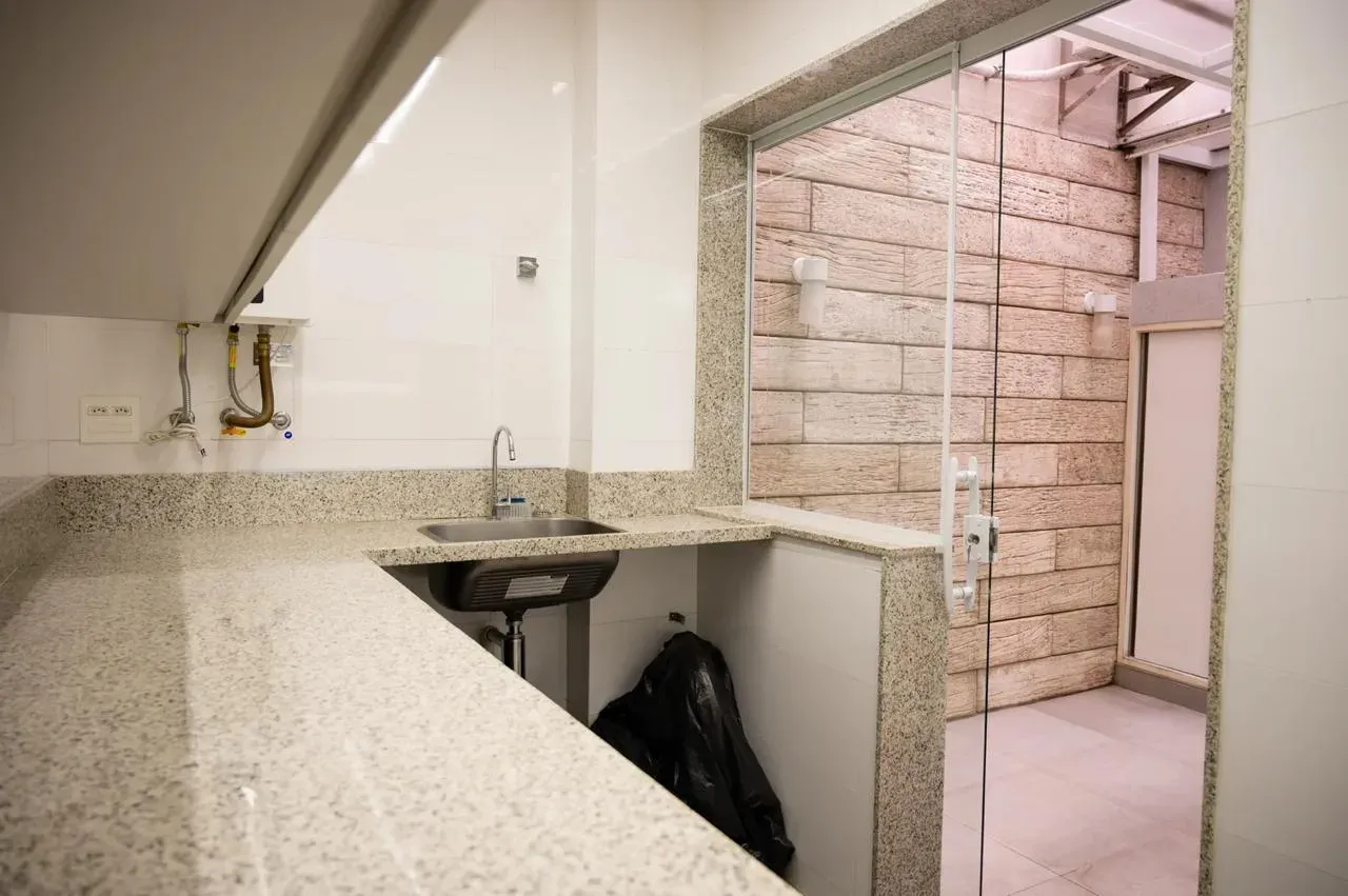5-bedroom apartment, 1 with its own bathroom, 218 m² — photo 22