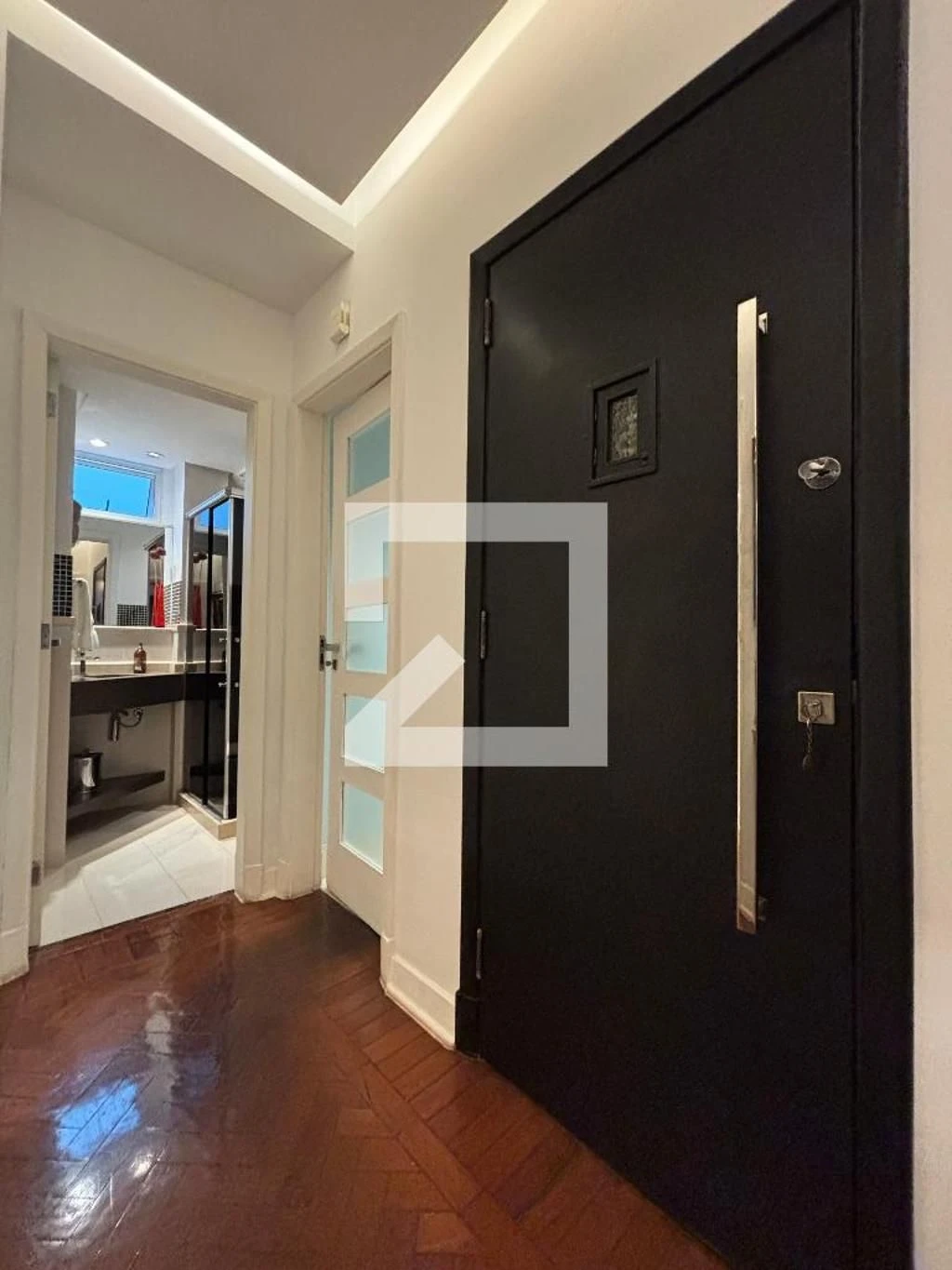 Furnished 1-bedroom apartment with 2 bathrooms — photo 29