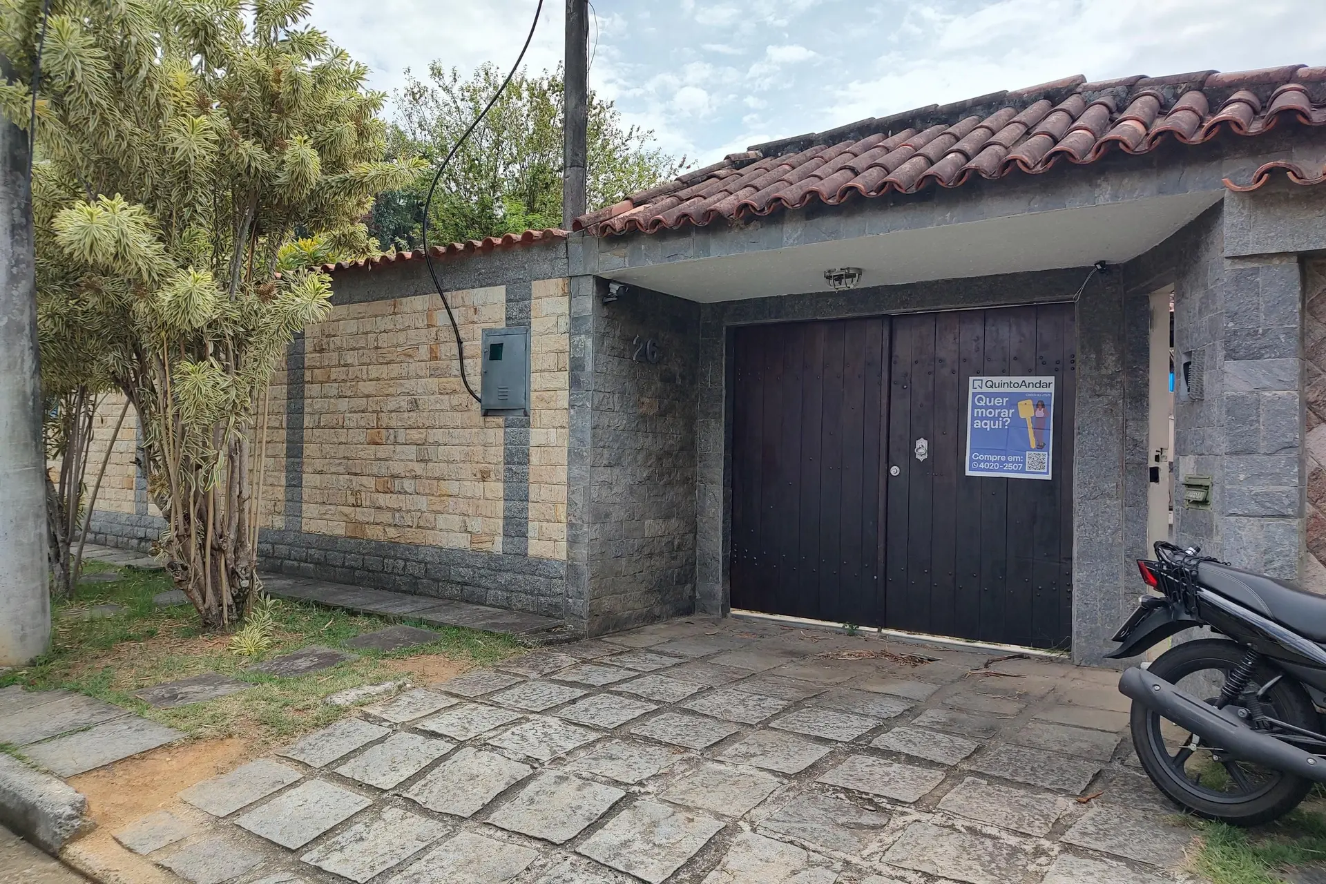 House with 3 bedrooms and a private backyard — photo 61
