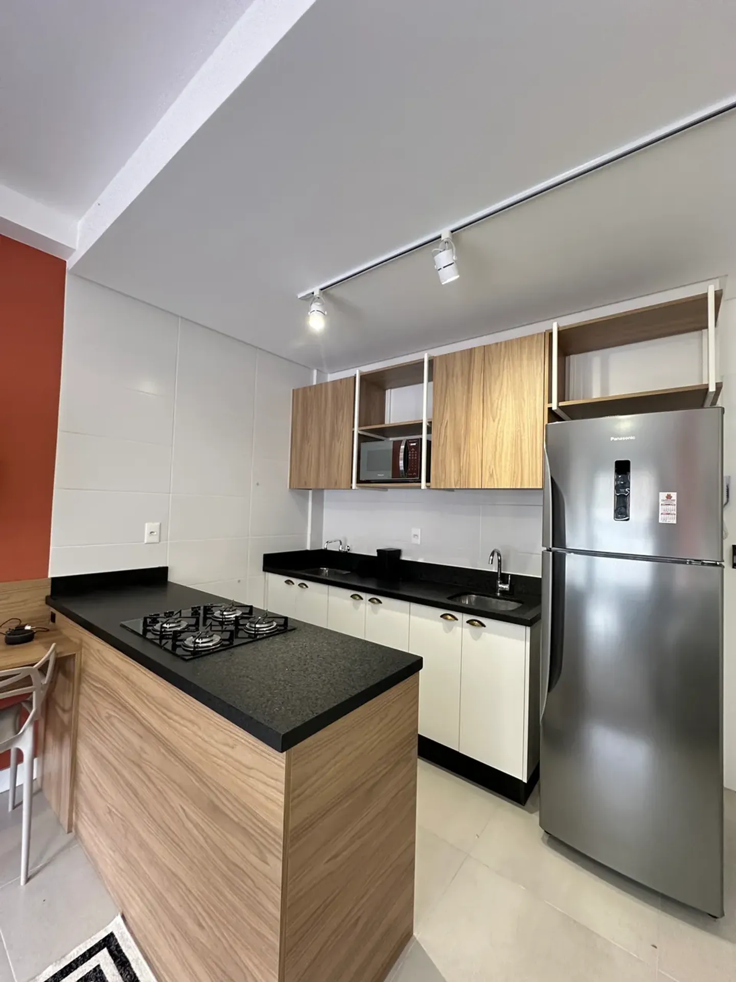 Furnished 1-bedroom apartment with a private garden — photo 5