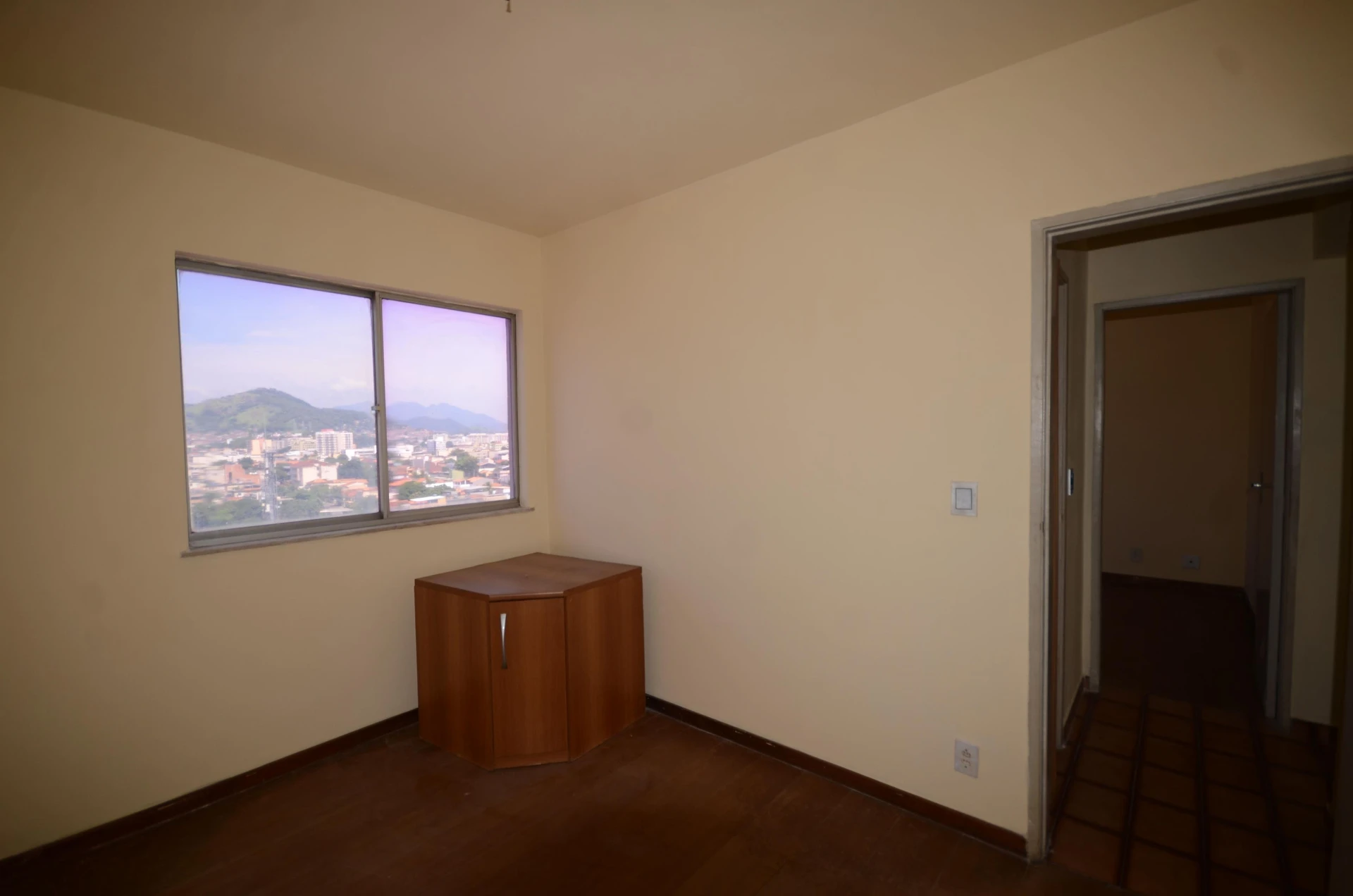 Unfurnished 2-bedroom apartment with a private garden — photo 31