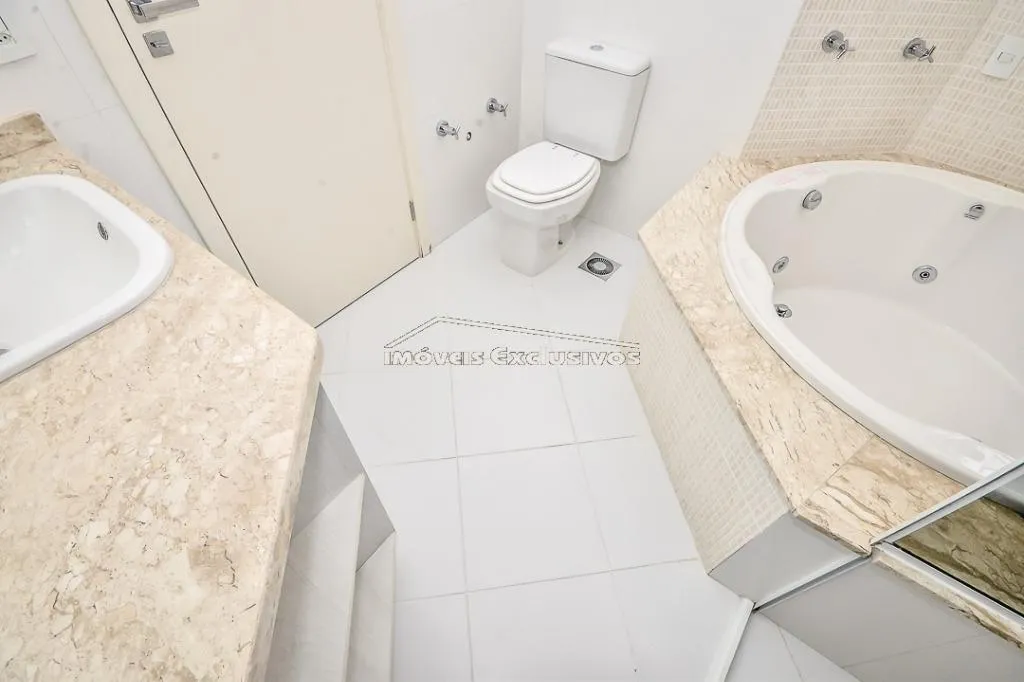 Furnished 253 m² house with 4 bedrooms and an open gas kitchen — photo 11
