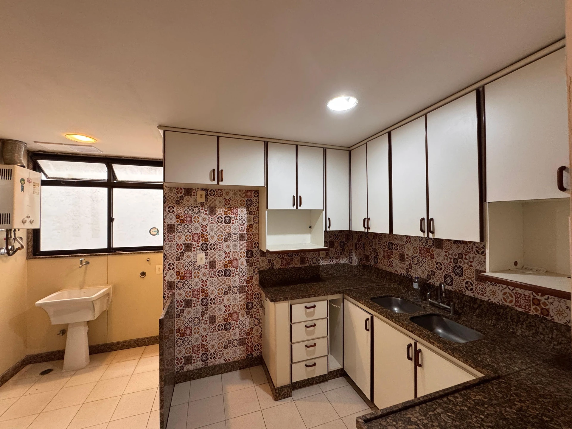 Apartamento de 2 quartos, sendo 1 suíte, 83 m² — photo 2