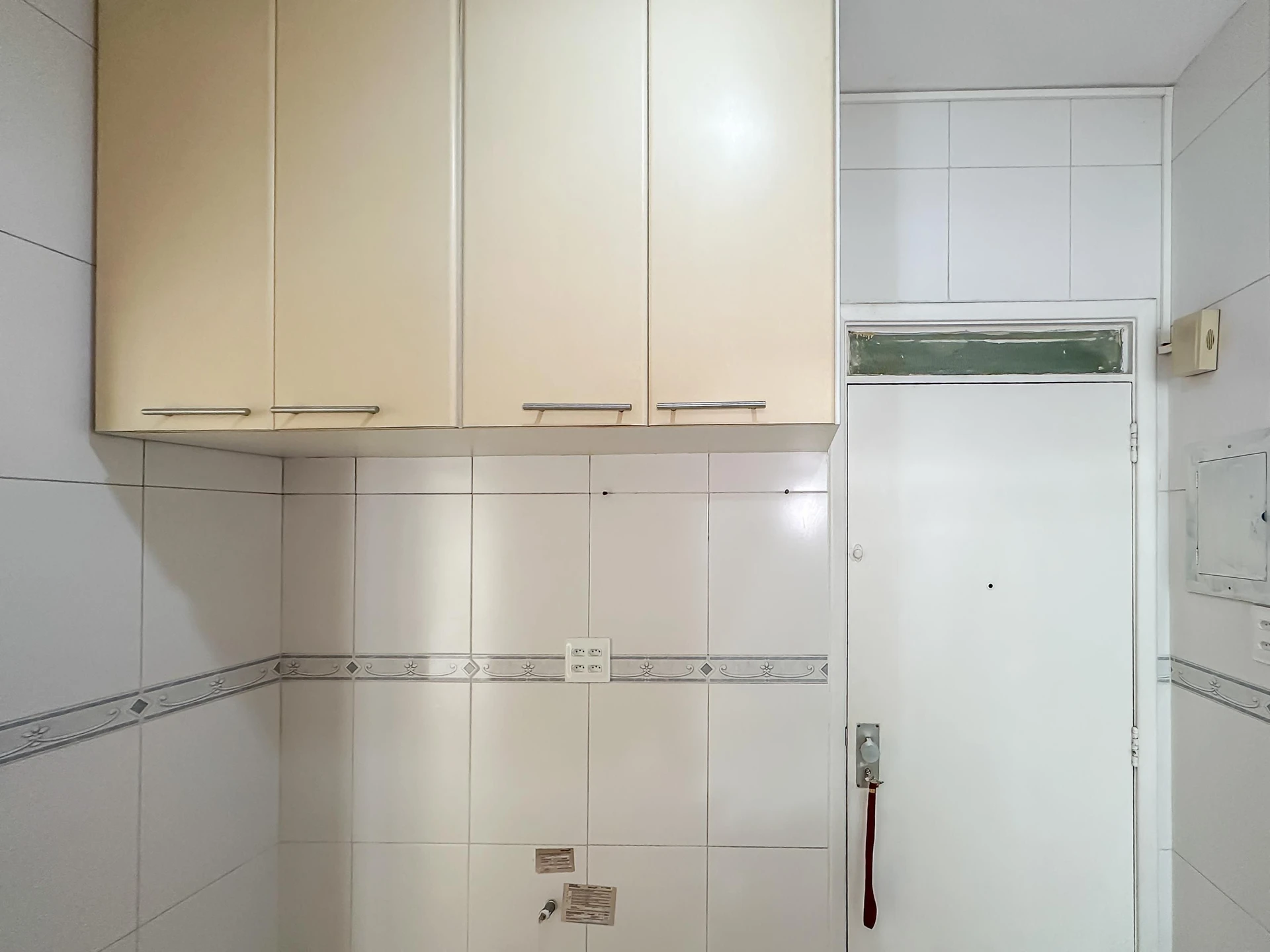 2-bedroom apartment with a glass-enclosed balcony — photo 22