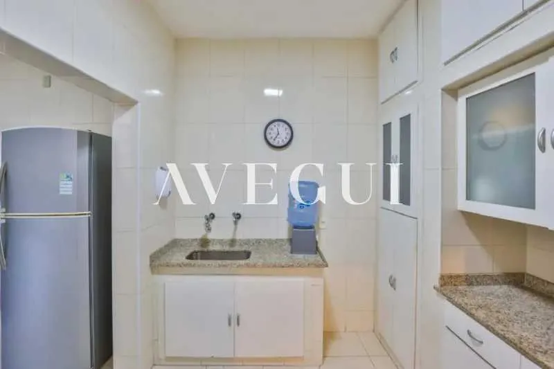5-bedroom apartment with a water view in Rio de Janeiro — photo 21