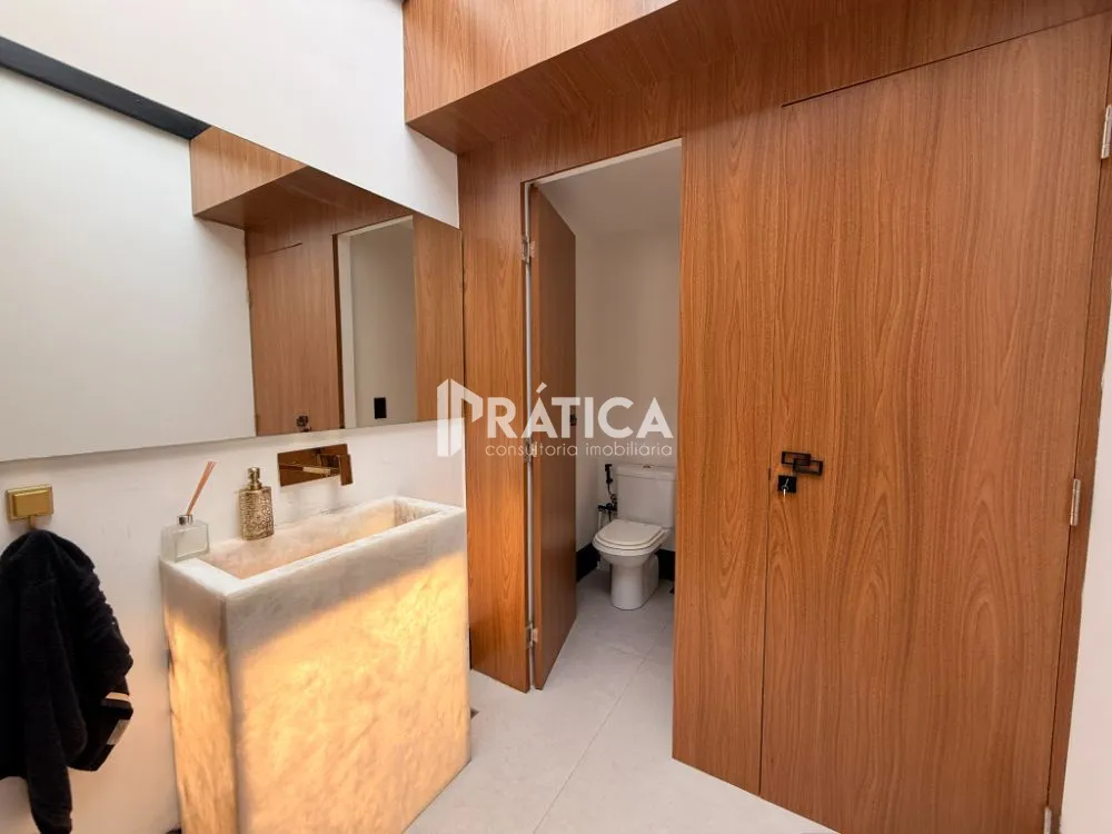 4-bedroom apartment with 5 bathrooms — photo 37