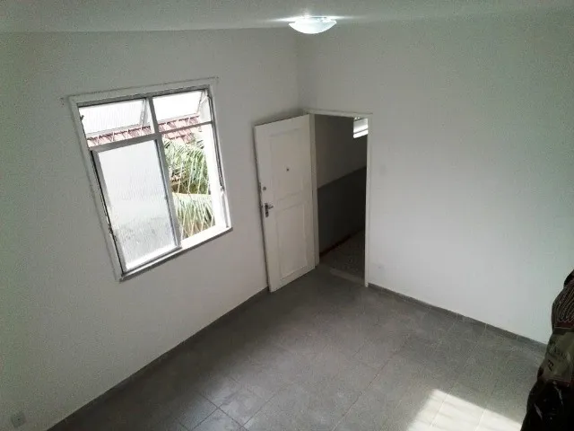 Unfurnished house with 2 bedrooms and electric shower