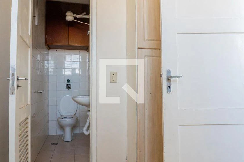 2-bedroom apartment with a mountain view in Rio de Janeiro — photo 35