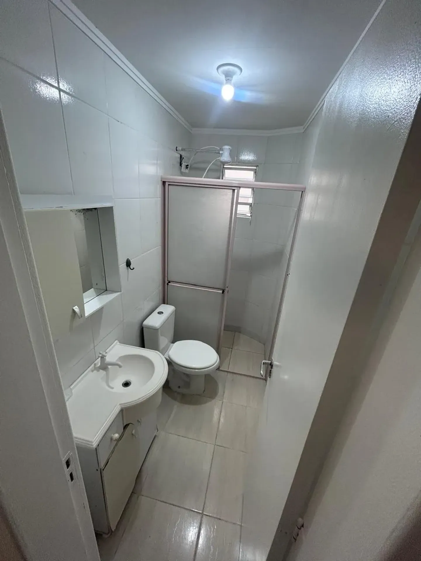 1-bedroom apartment 40 m² with a glass shower enclosure — photo 14