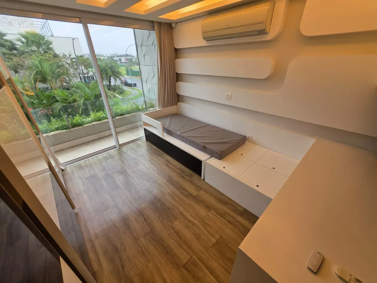 Casa em condomínio com 5 quartos e 5 banheiros — photo 30