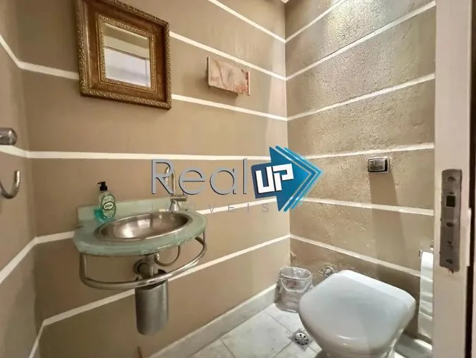 Apartamento com varanda de vidro e 4 quartos — photo 5
