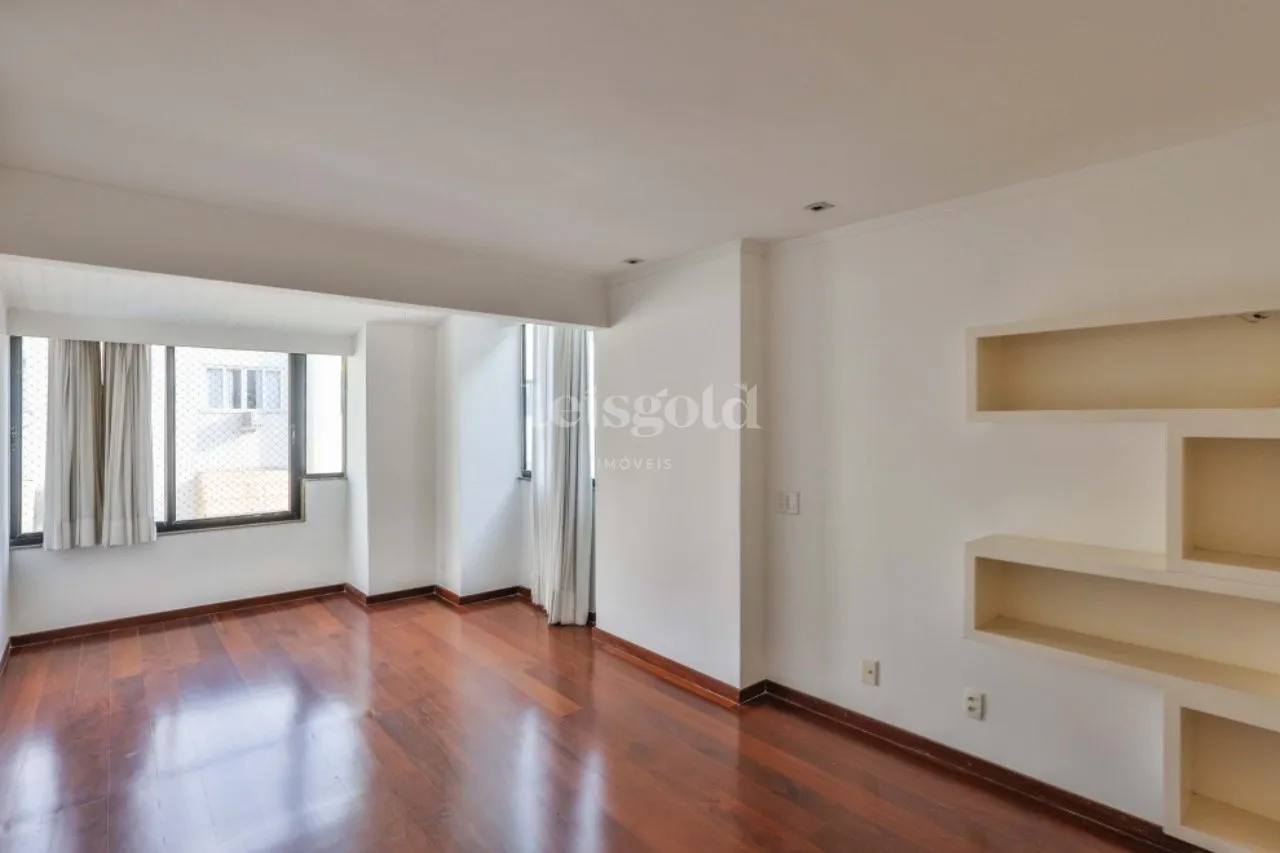Apartamento sem mobília com 4 dormitórios e 5 banheiros — photo 23