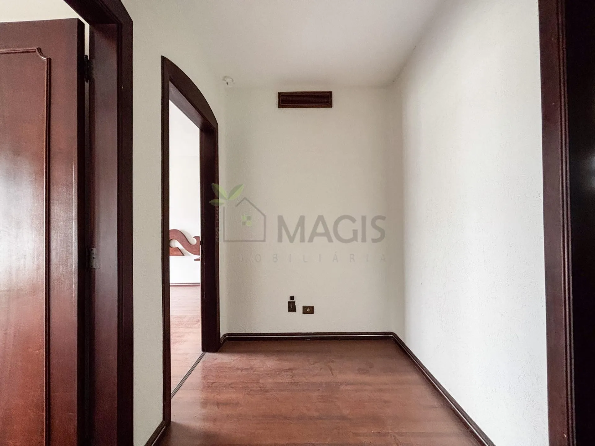 Будинок 604 м² з 4 спальнями та 4 ванними кімнатами — photo 80