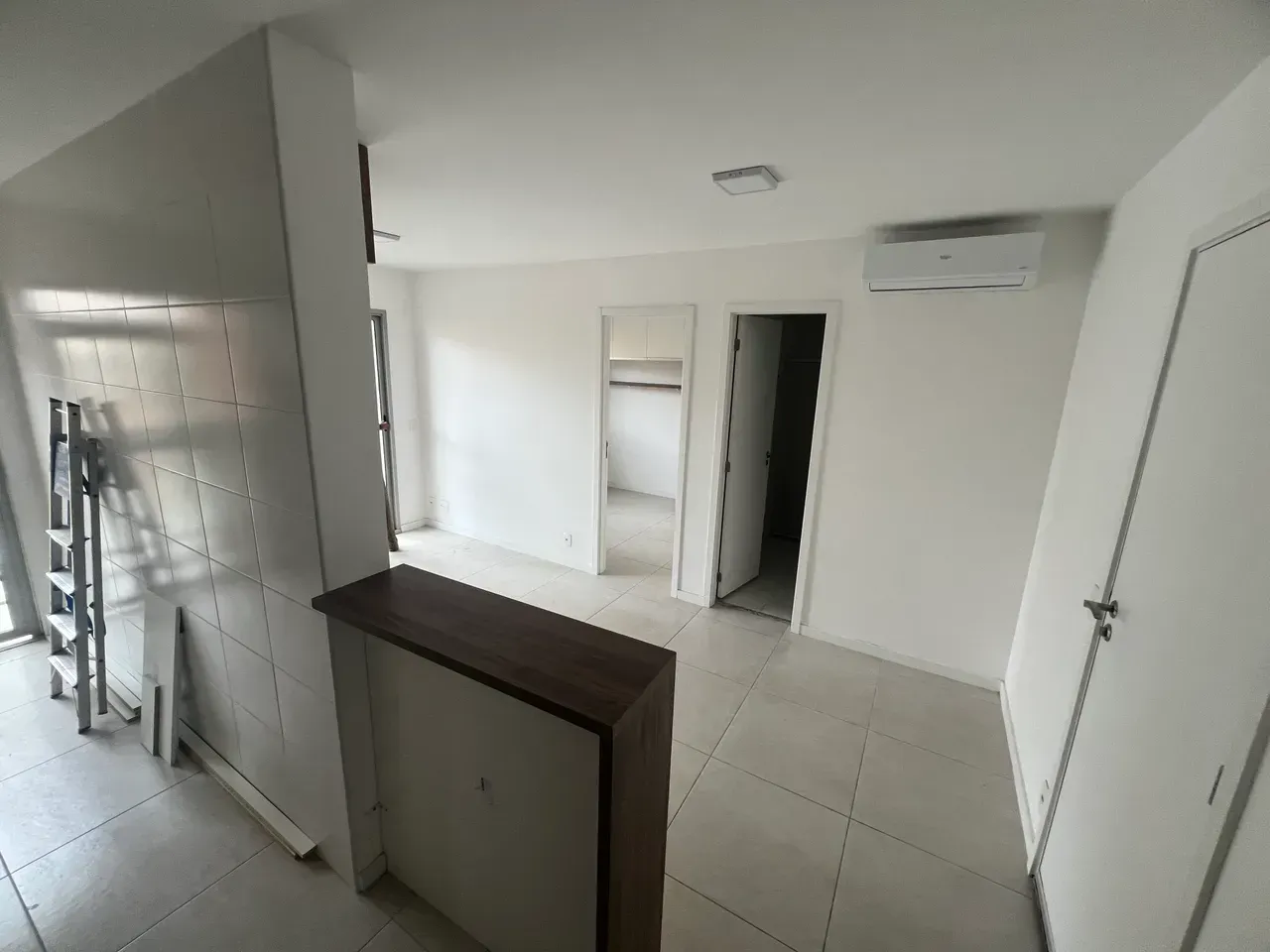 1-bedroom apartment with open-plan gas kitchen — photo 13