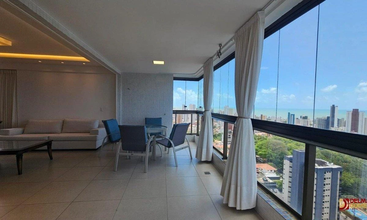Apartamento de 212 m² com banheira e varanda envidraçada — photo 4