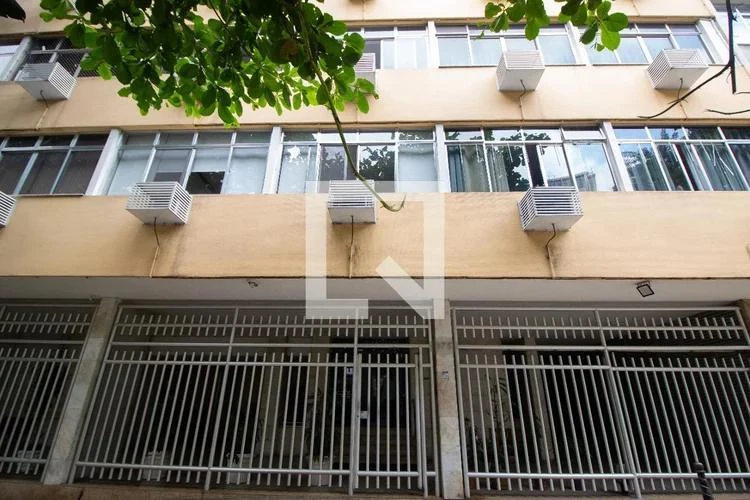 Unfurnished 50 m² apartment with air conditioning — photo 3