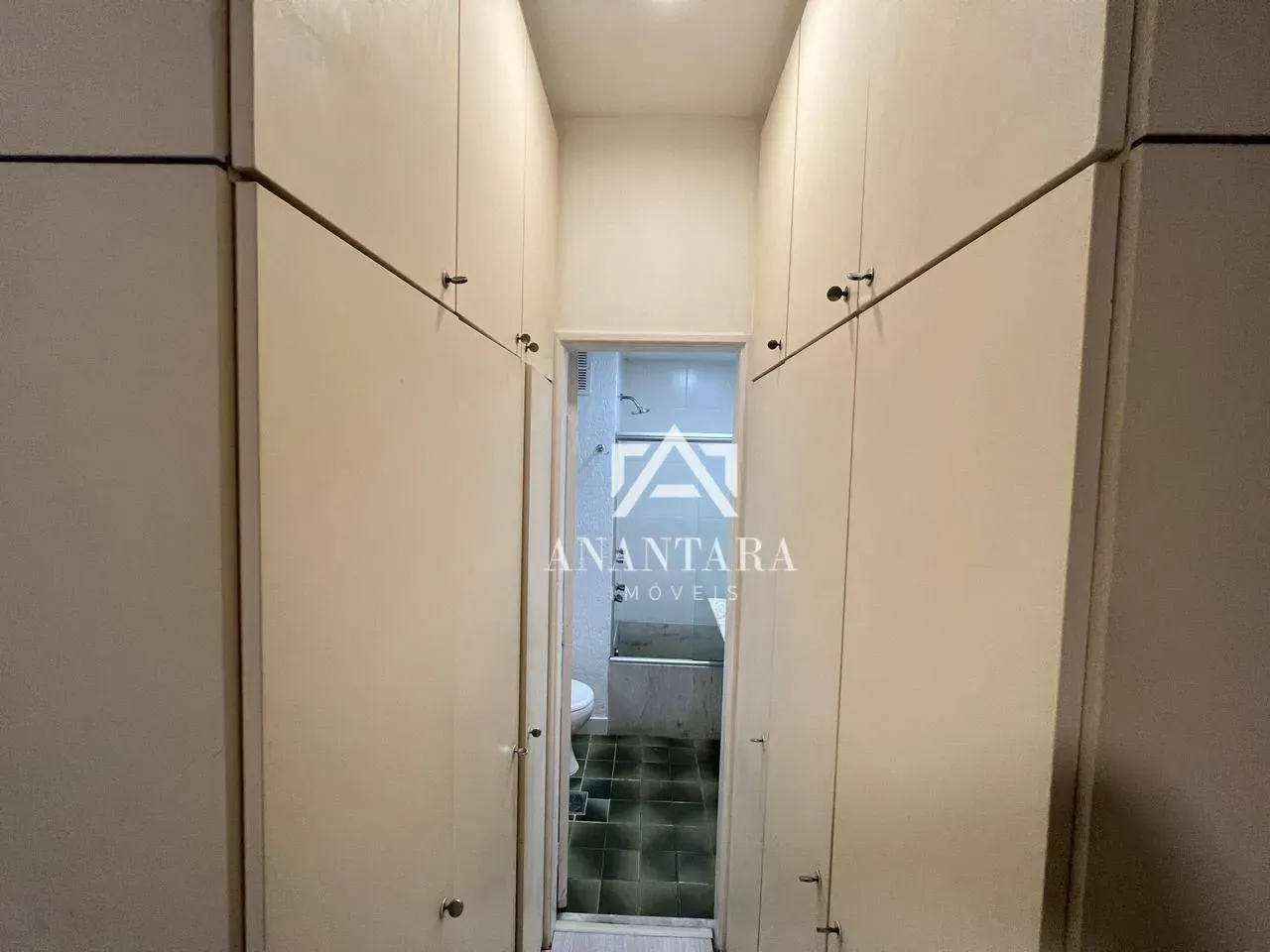 One-bedroom apartment with a washing machine — photo 28