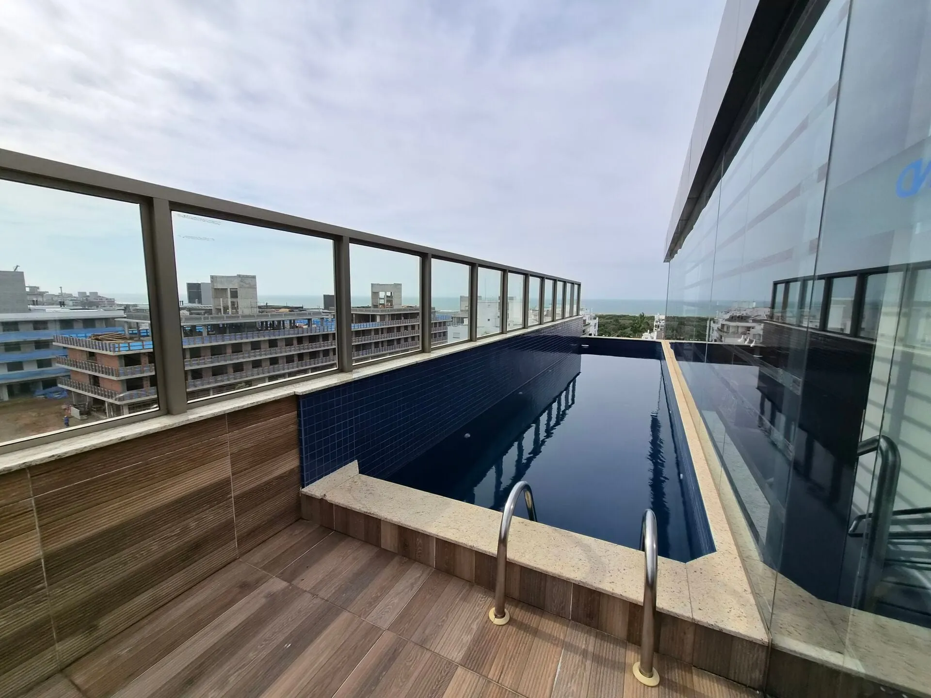 42 m² loft with mezzanine, 1 parking spot and 1 bedroom — photo 28