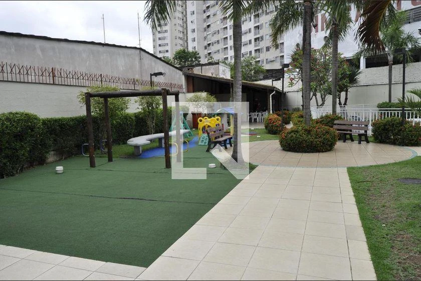 2-bedroom apartment in a building with a gym — photo 16