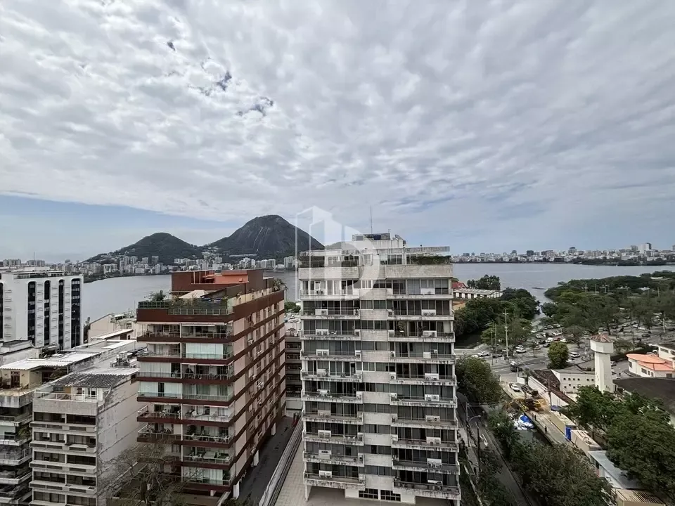 Вид на воду и 4 спальни: квартира 124 м² — photo 22