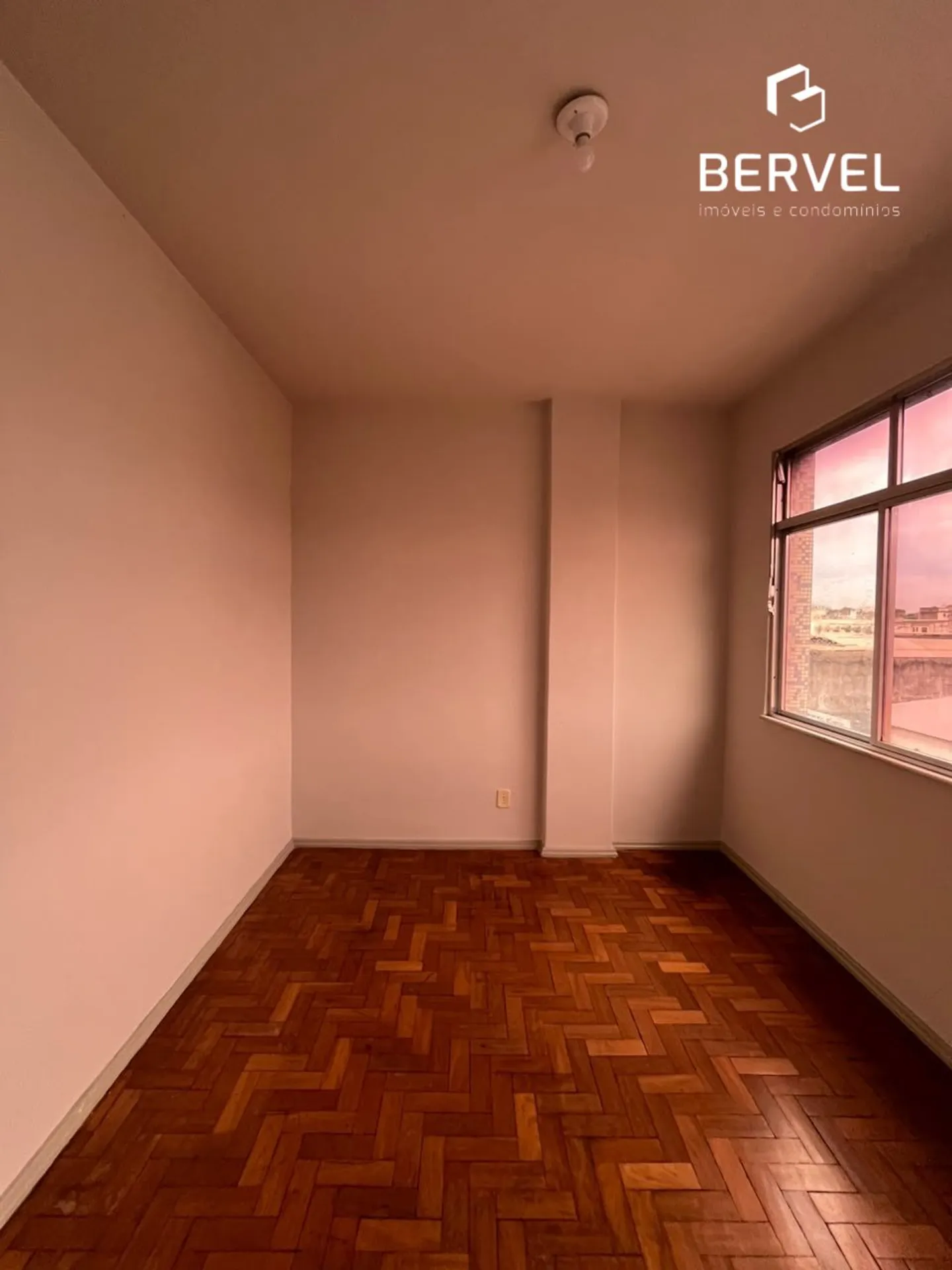 Apartamento com piso de madeira ou laminado, Sampaio — photo 10