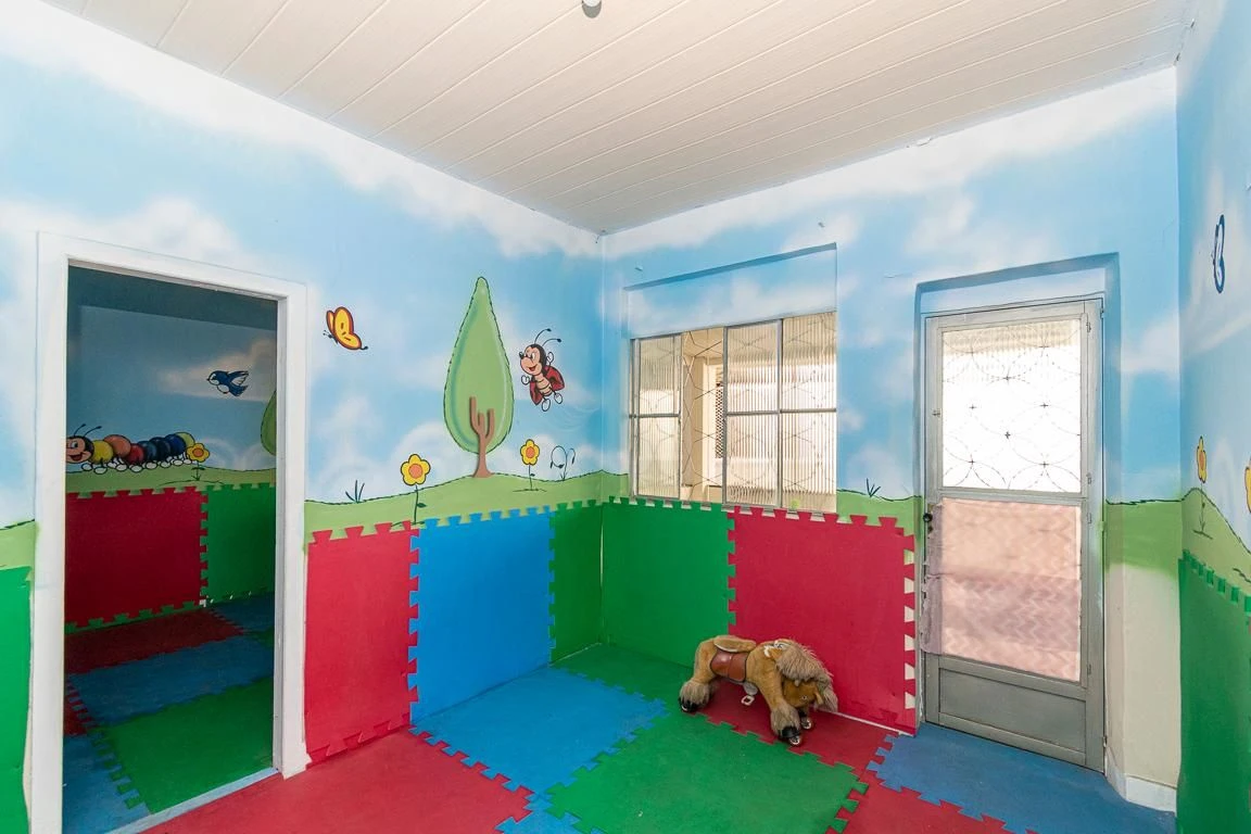 Furnished house with 5 bedrooms and 5 bathrooms — photo 33