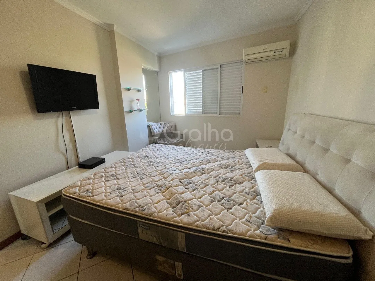 Apartamento amueblado de 2 dormitorios con parrilla en balcón — photo 14