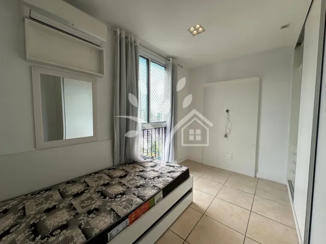 Furnished apartment with 3 bedrooms and 2 bathrooms — photo 17