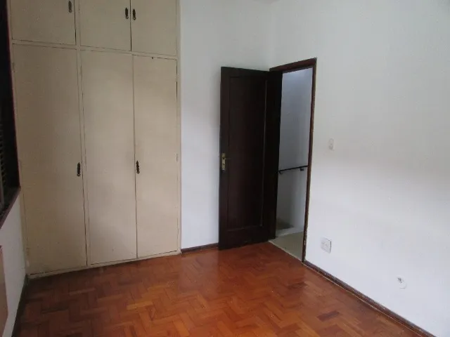 Unfurnished 2-bedroom apartment with 2 bathrooms — photo 3