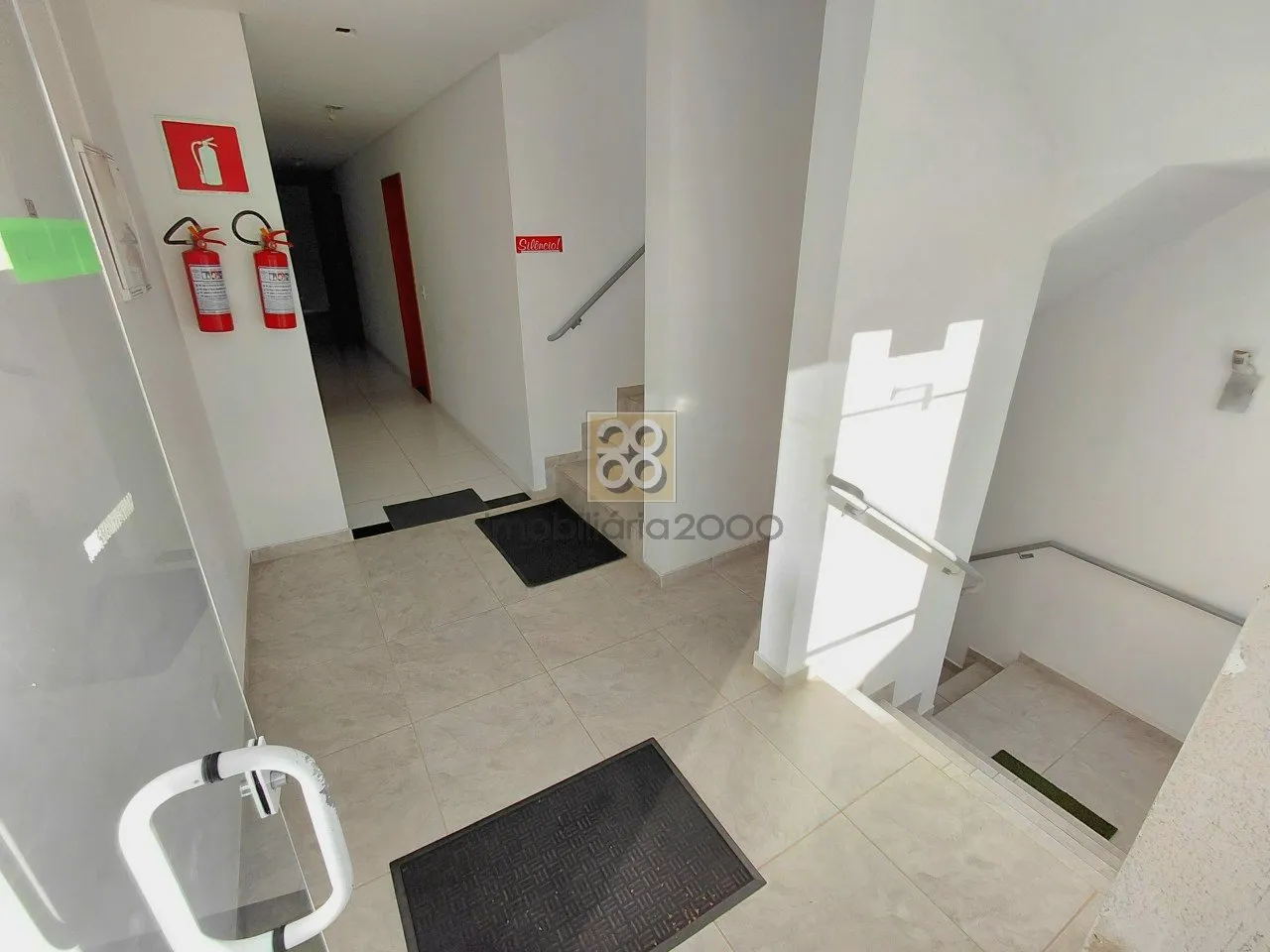 1-bedroom apartment with a compact kitchenette corner — photo 14