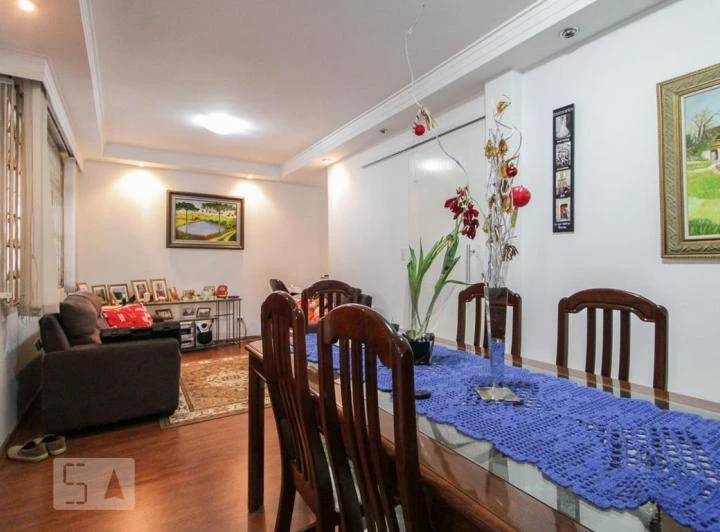 House with 4 bedrooms and 1 en-suite, 210 m²