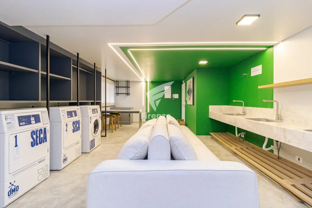 Apartamento mobiliado com cozinha integrada e varanda fechada — photo 35