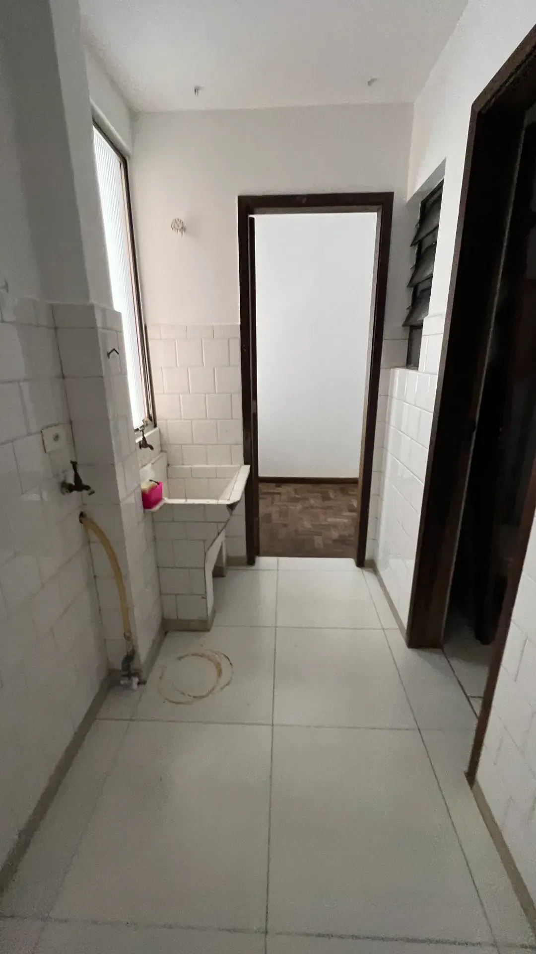 Apartment with 2 bedrooms and an in-unit maid room — photo 25