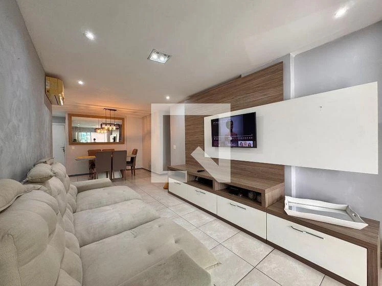 Furnished apartment, 132 m², with a glass-enclosed balcony — photo 12