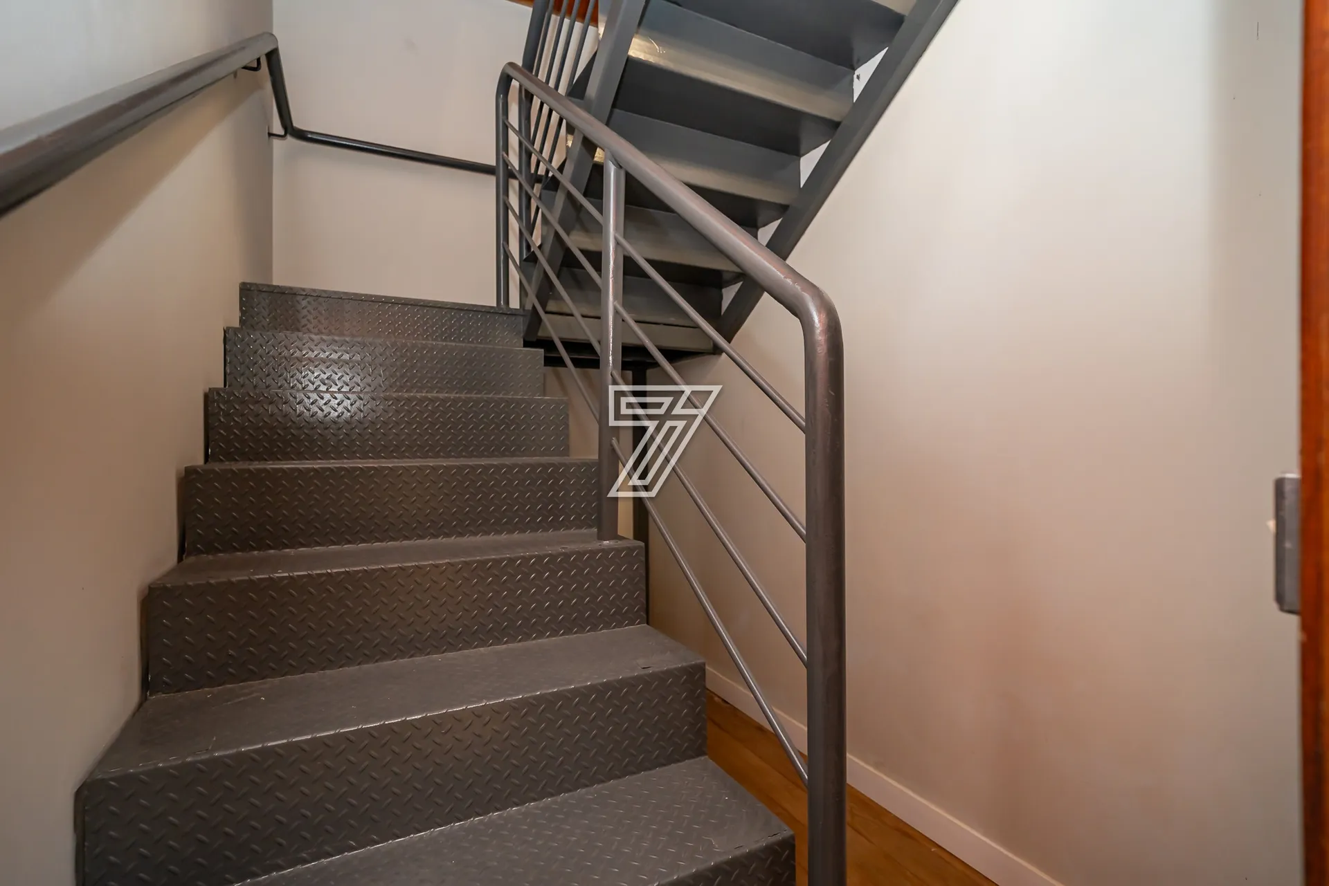 Unfurnished house with 5 bedrooms and 5 bathrooms — photo 25