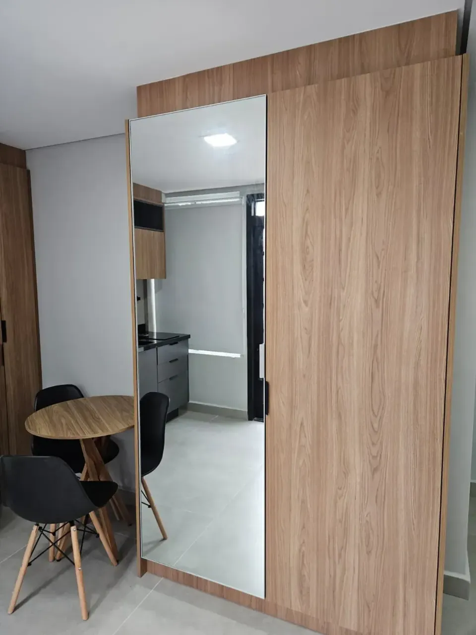 1-bedroom apartment with an equipped kitchenette corner — photo 7