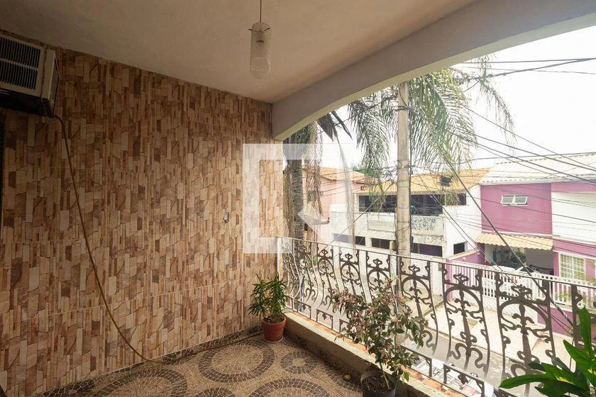 2-bedroom house with a grill on the balcony — photo 12