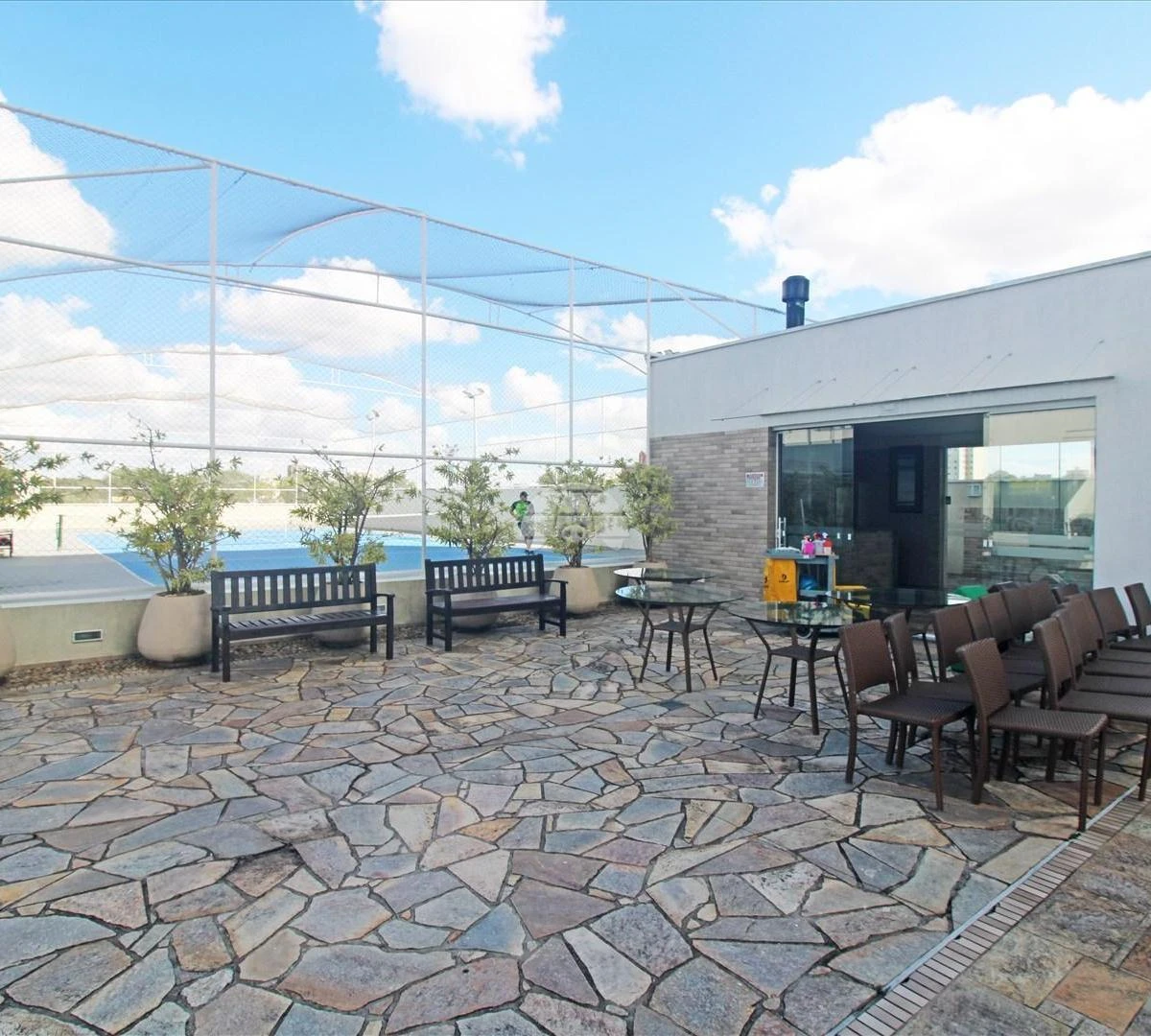 Furnished apartment, 70 m², with a grill on the balcony — photo 5