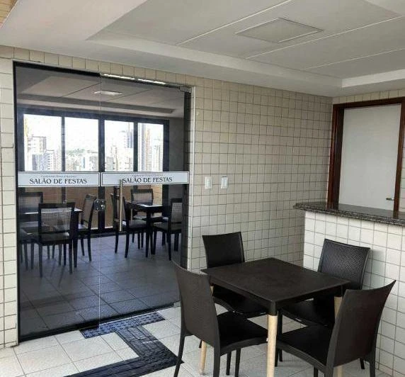 Apartamento de 35 m² com cozinha fechada e fogão — photo 6