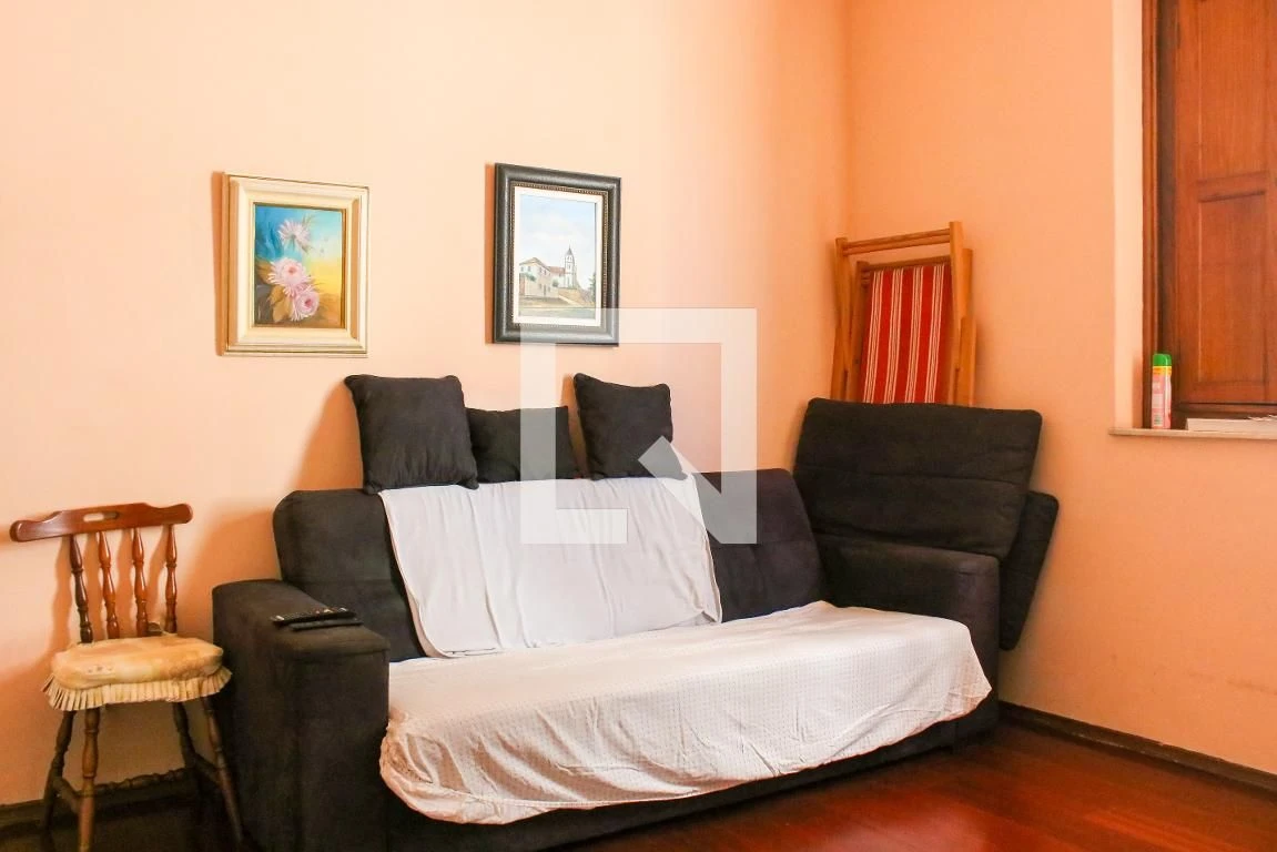 Unfurnished apartment with 2 bedrooms and 2 bathrooms